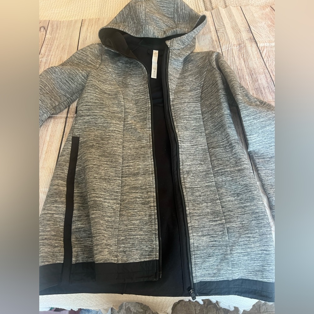Pick your path jacket lululemon zip up jacket size 4 worn once!